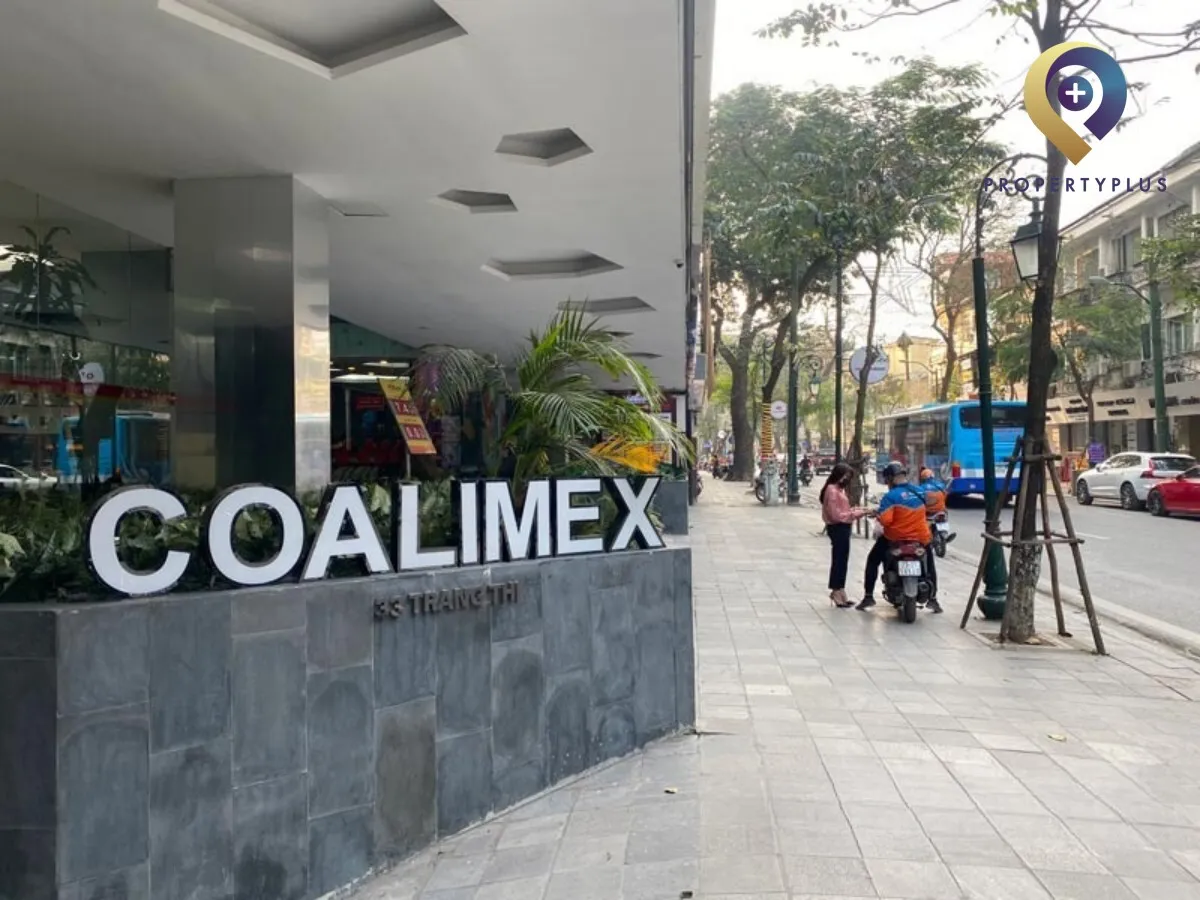 Khu vực xung quanh tòa nhà Coalimex Building trên phố Tràng Thi.